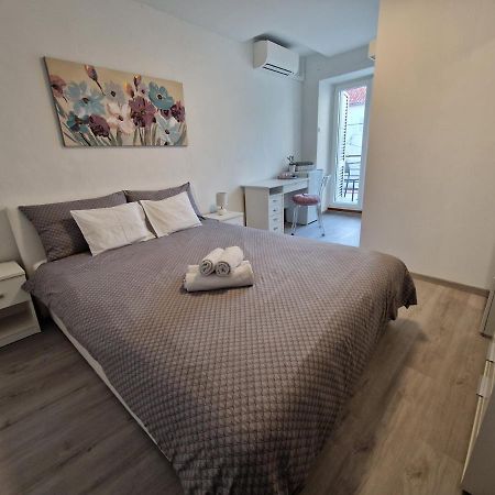 Apartment And Room Marija Đảo Krk Ngoại thất bức ảnh
