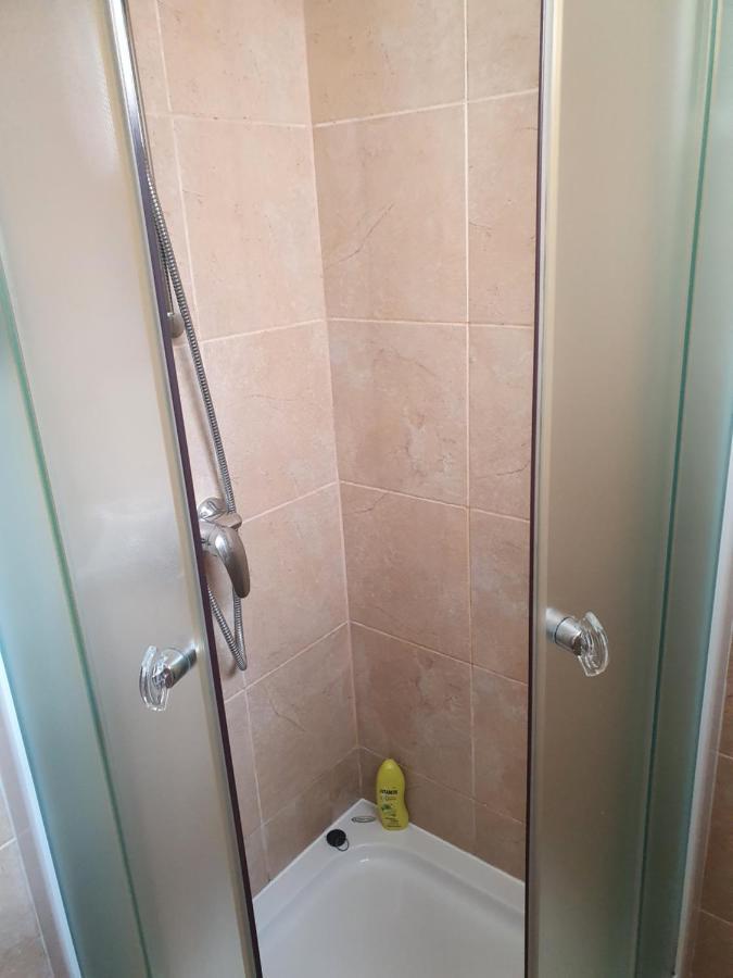 Apartment And Room Marija Đảo Krk Ngoại thất bức ảnh
