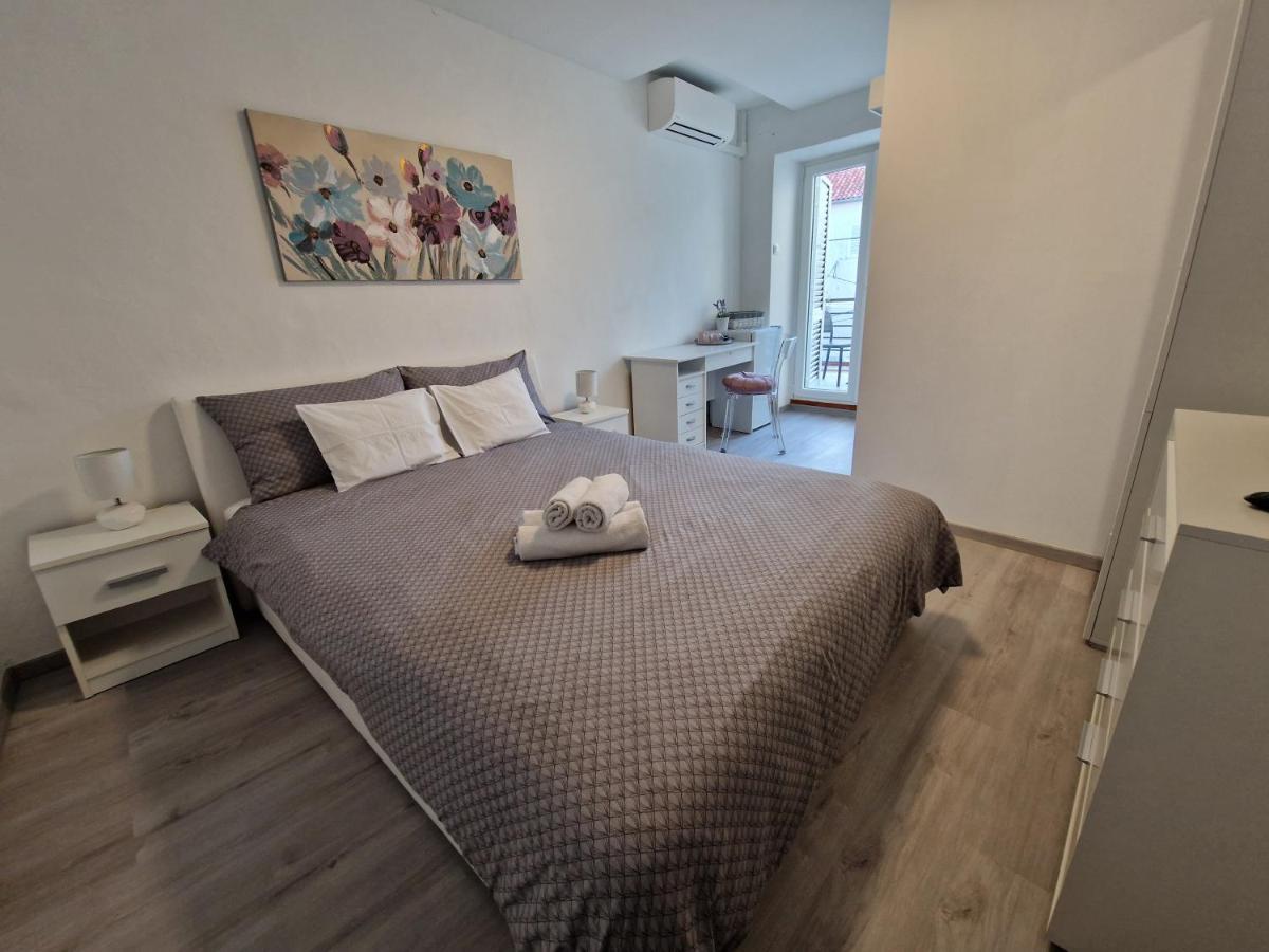 Apartment And Room Marija Đảo Krk Ngoại thất bức ảnh