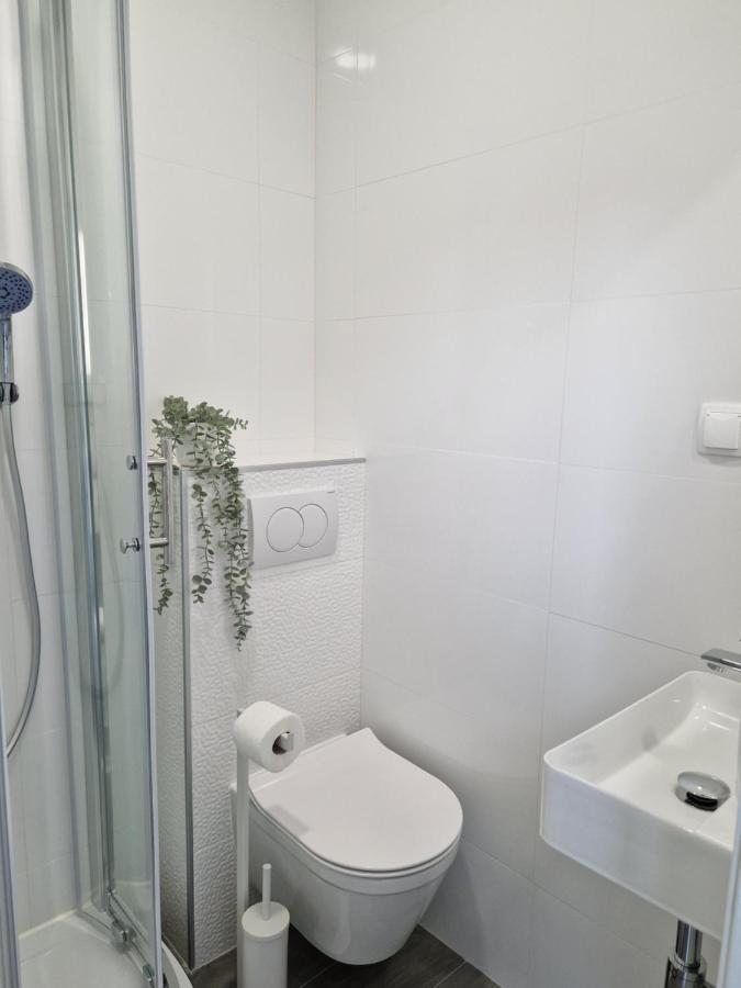 Apartment And Room Marija Đảo Krk Ngoại thất bức ảnh