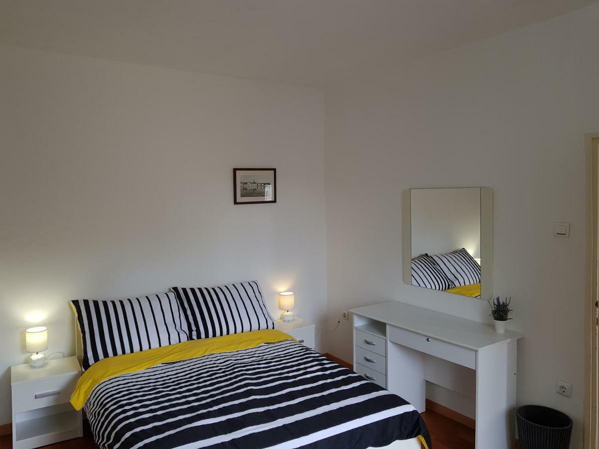 Apartment And Room Marija Đảo Krk Ngoại thất bức ảnh